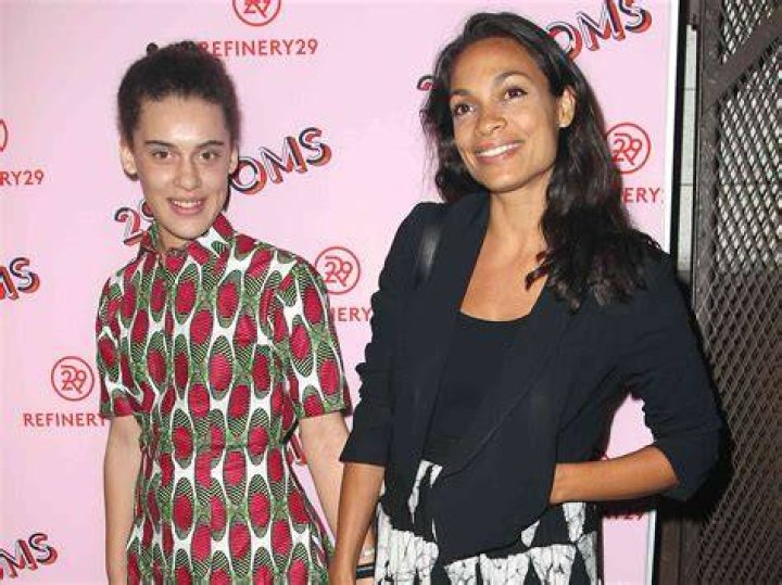 Are Rosaria and Barbara sisters?