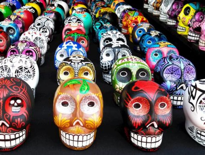 Are sugar skulls Mexican?