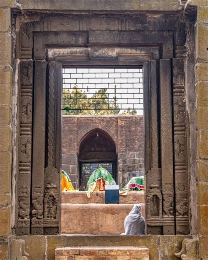 Can Hindu go to Dargah?