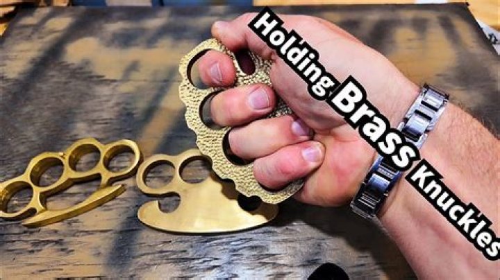 Can you fly with brass knuckles?
