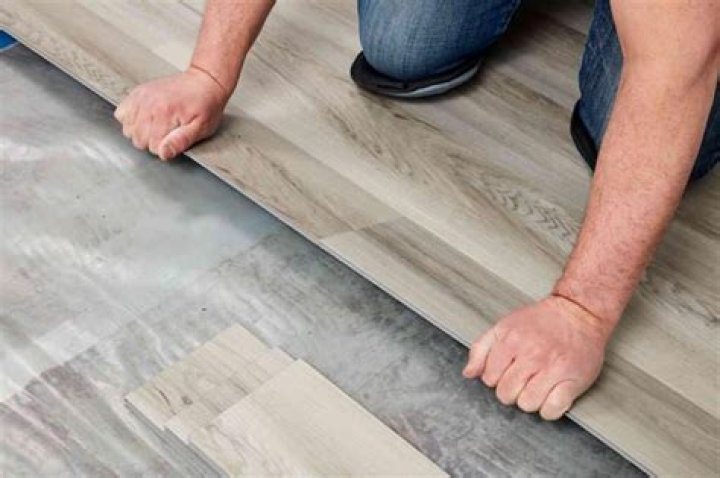 Can you put vinyl flooring on plywood?