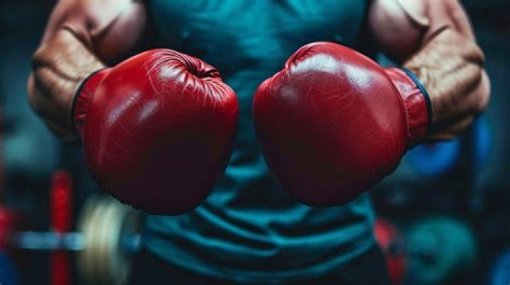 Do boxing gloves hurt less?
