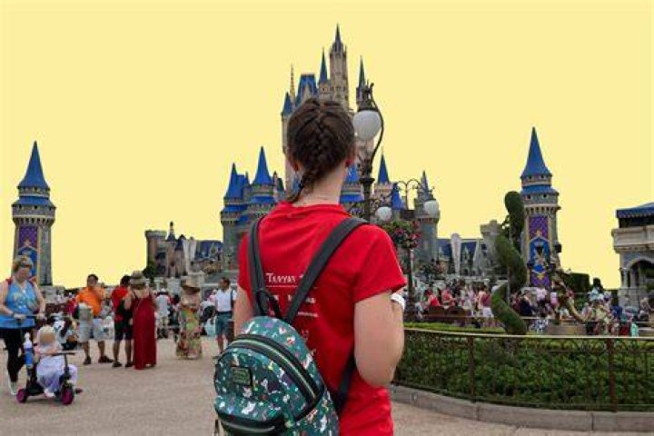 Do I need to bring towels to Disney?