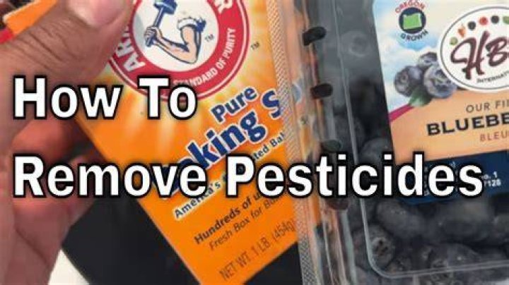 Does baking soda remove pesticides from blueberries?