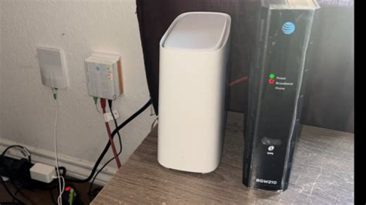 Does broadband router need to be in master socket?