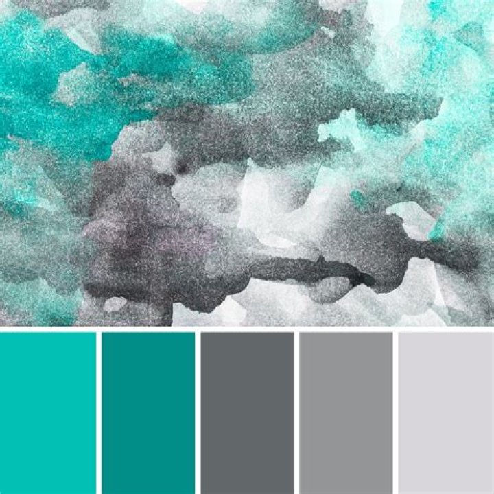 Does teal go with grey?