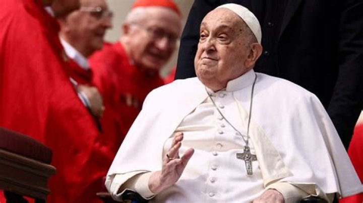 Does the Pope have one lung?