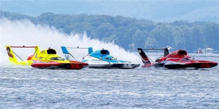 How fast do boats cross the Atlantic?
