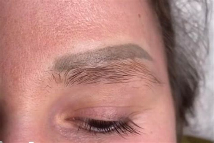 How long do eyebrow tattoos take?