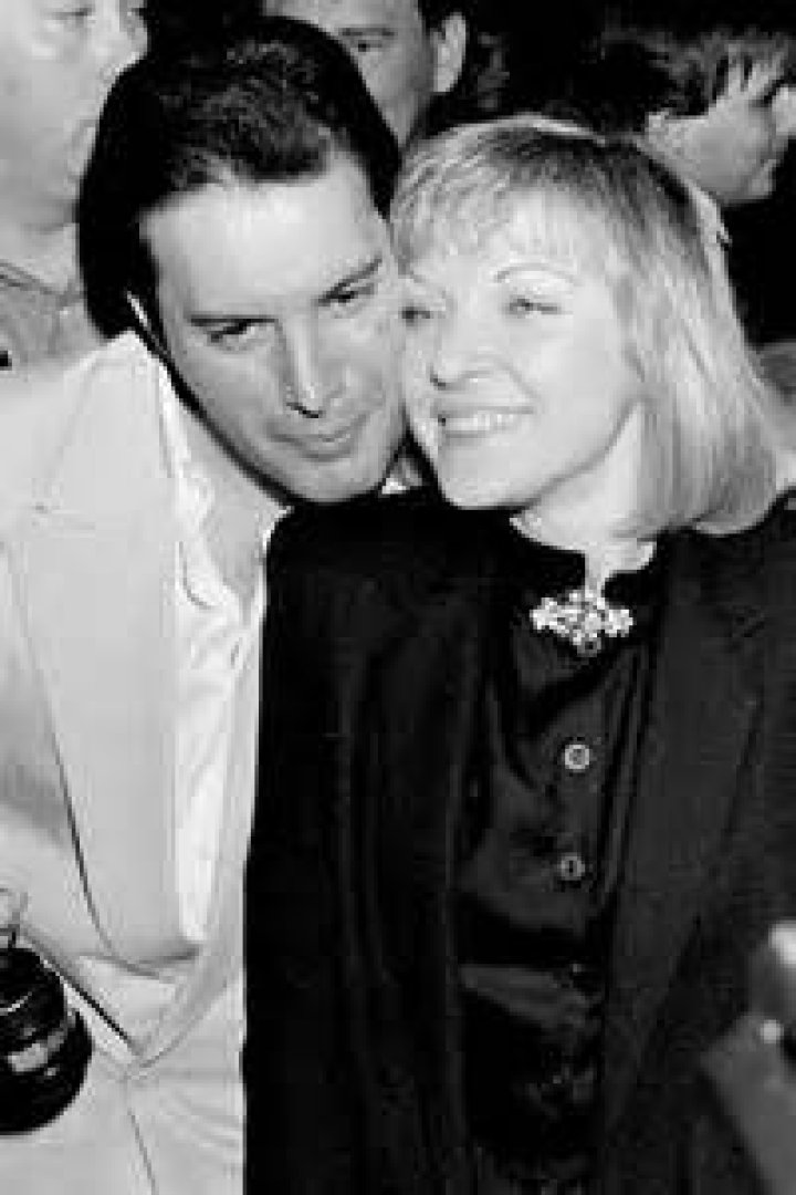 How much money did Freddie Mercury leave to Mary?