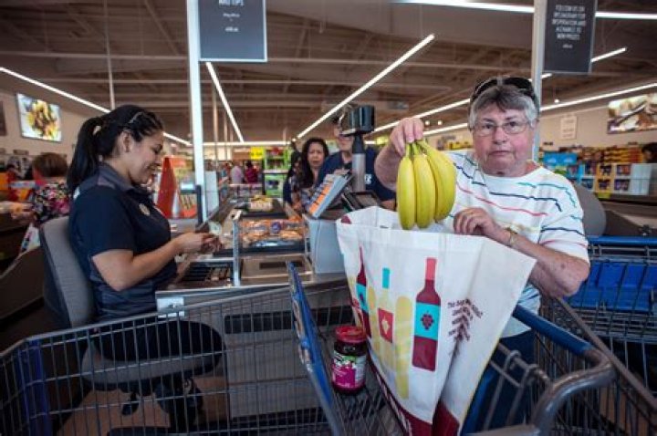 Is Aldis cash only?