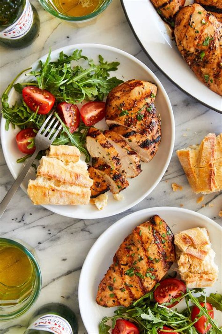 Is baked or grilled chicken healthier?