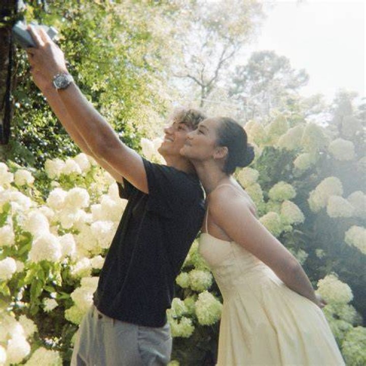 Is Carmela and Jeremiah still married?