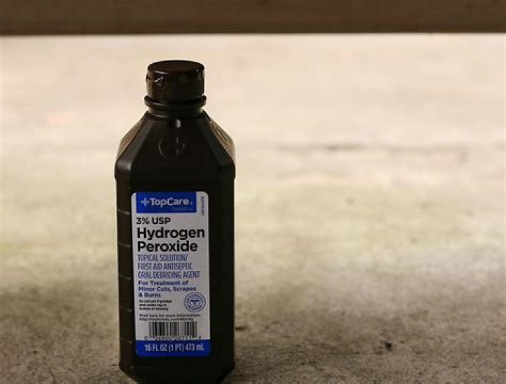 Is hydrogen peroxide bad for car paint?