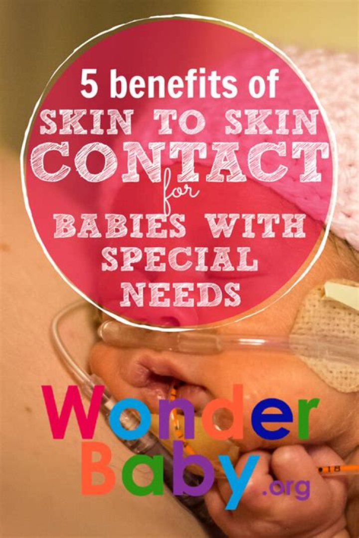 Should baby be cleaned before skin-to-skin?