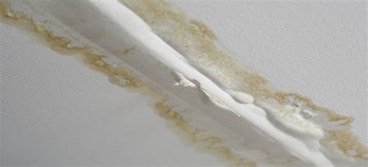 What does a cracked ceiling mean?