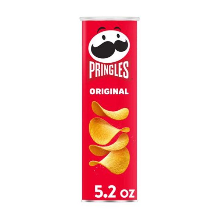 What helmet does Byron Pringle wear?
