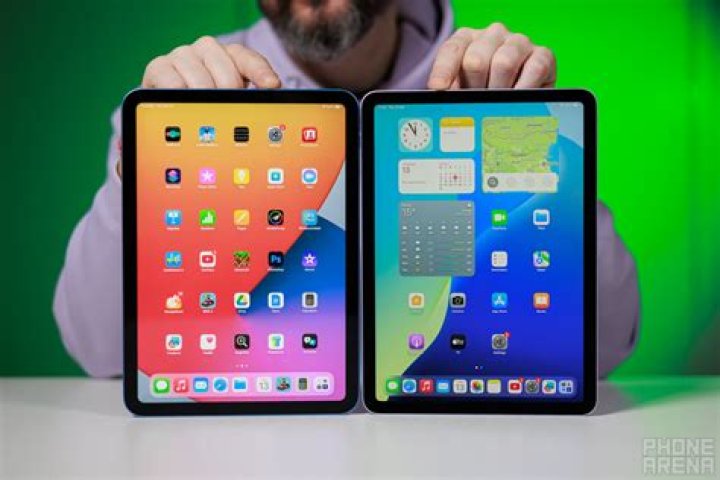 What is the difference between iPad with WiFi and cellular?