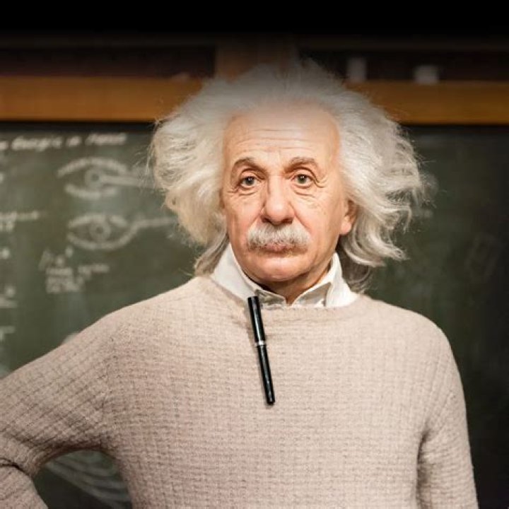 What was Albert Einstein's IQ at 12?