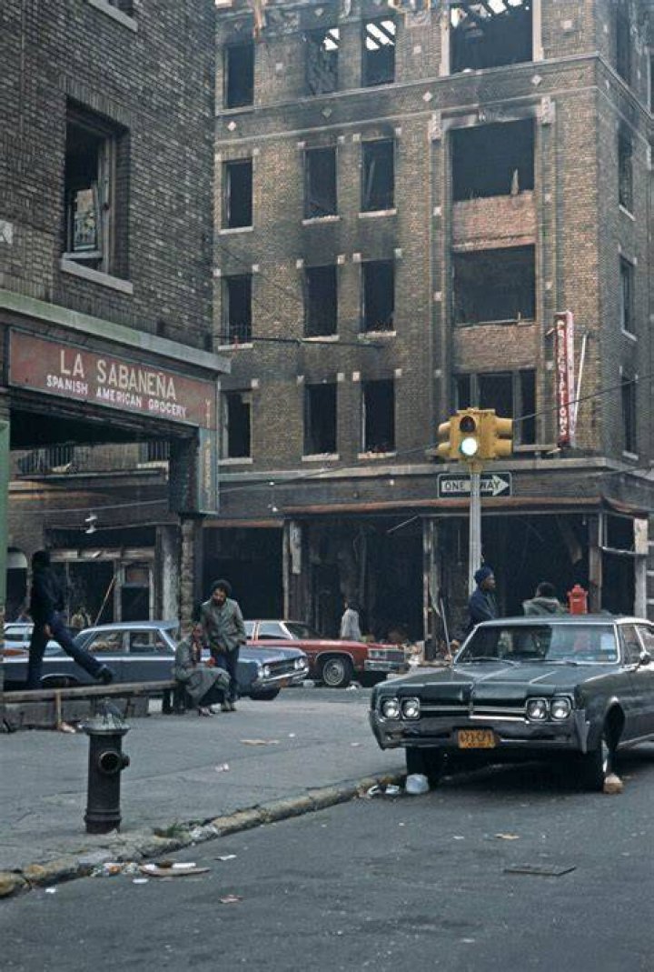 Where do Irish people live in the Bronx?