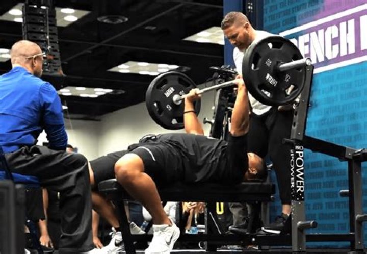 Who has the biggest bench press in the NFL?