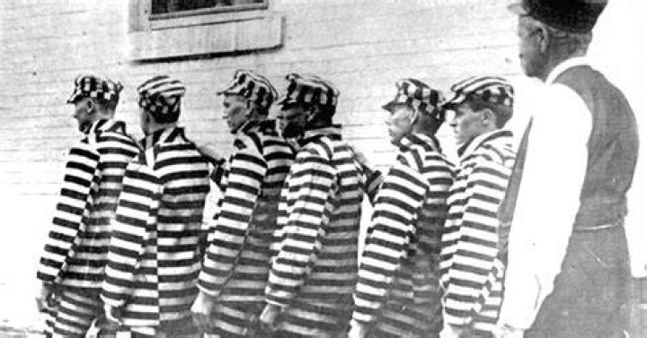 Why do prisoners wear stripes?